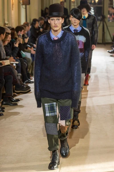 Look 40